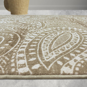 Welspun Anti – Skid & Machine Washable 981 GSM Polyester Carpet for Living Room, Bedroom & Dining Area (Light Brown)